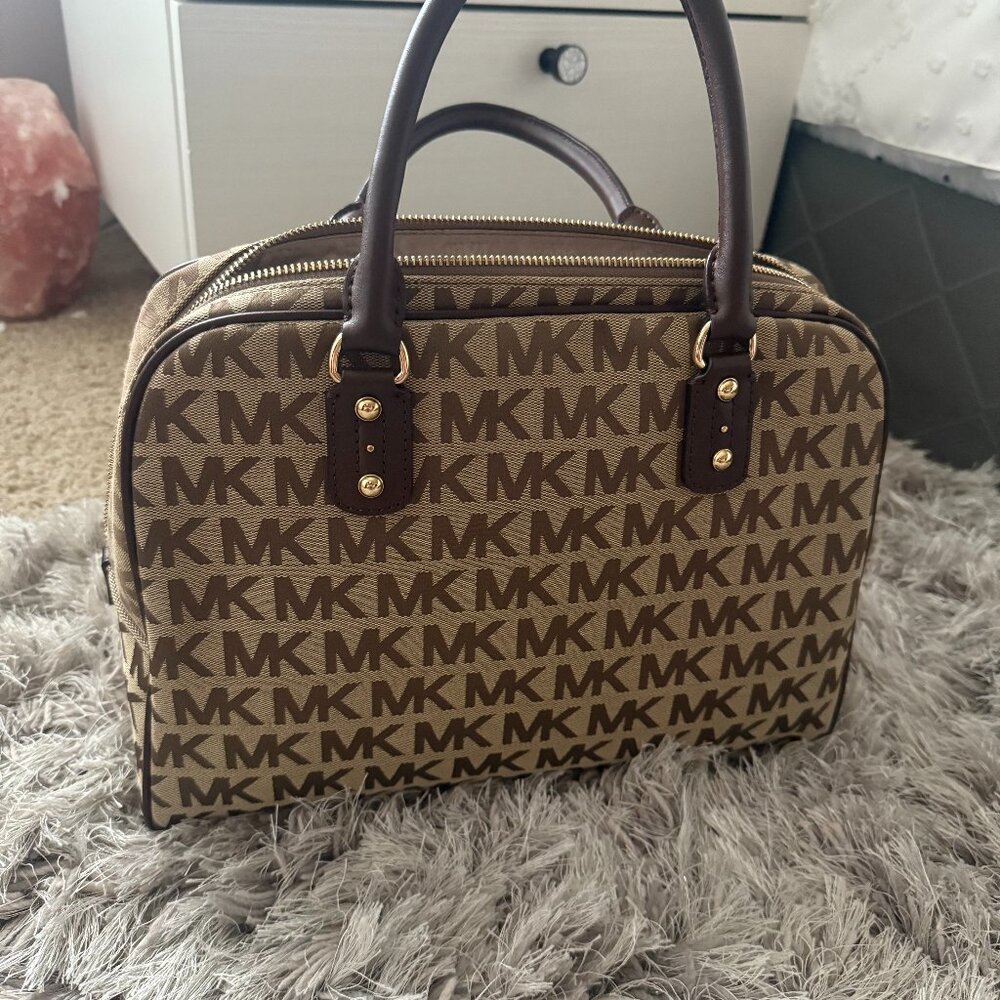 MICHAEL Michael Kors MK Signature Large Satchel Bag